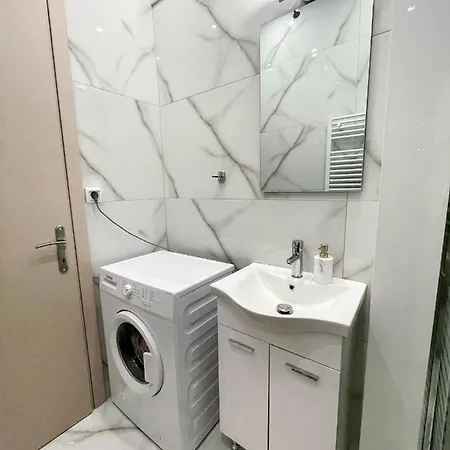 C.3 Anemone Lux_apartment テッサロニキ